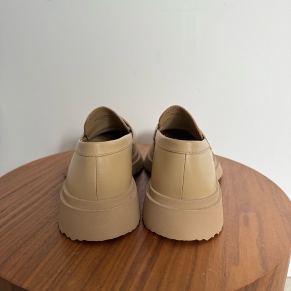 ⏱️24 HR SALE⏱️ Camper Loafers - Picture 5 of 7